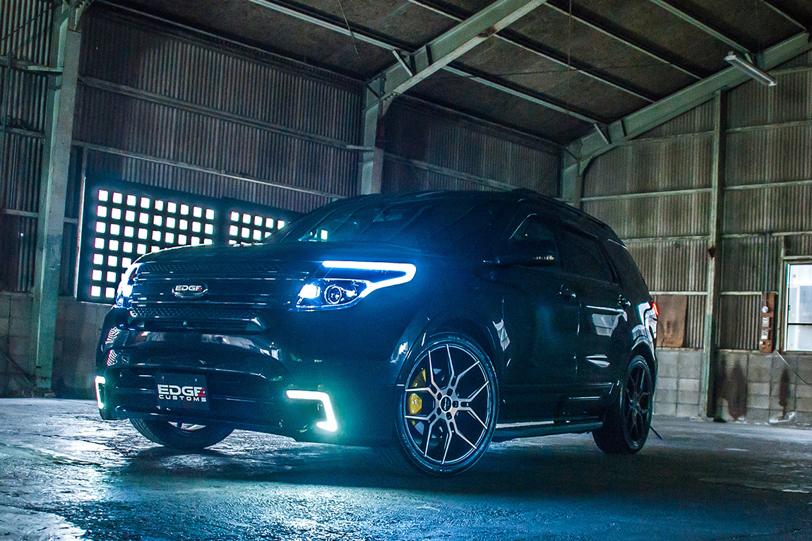 EDGE CUSTOMS Ford Explorer E